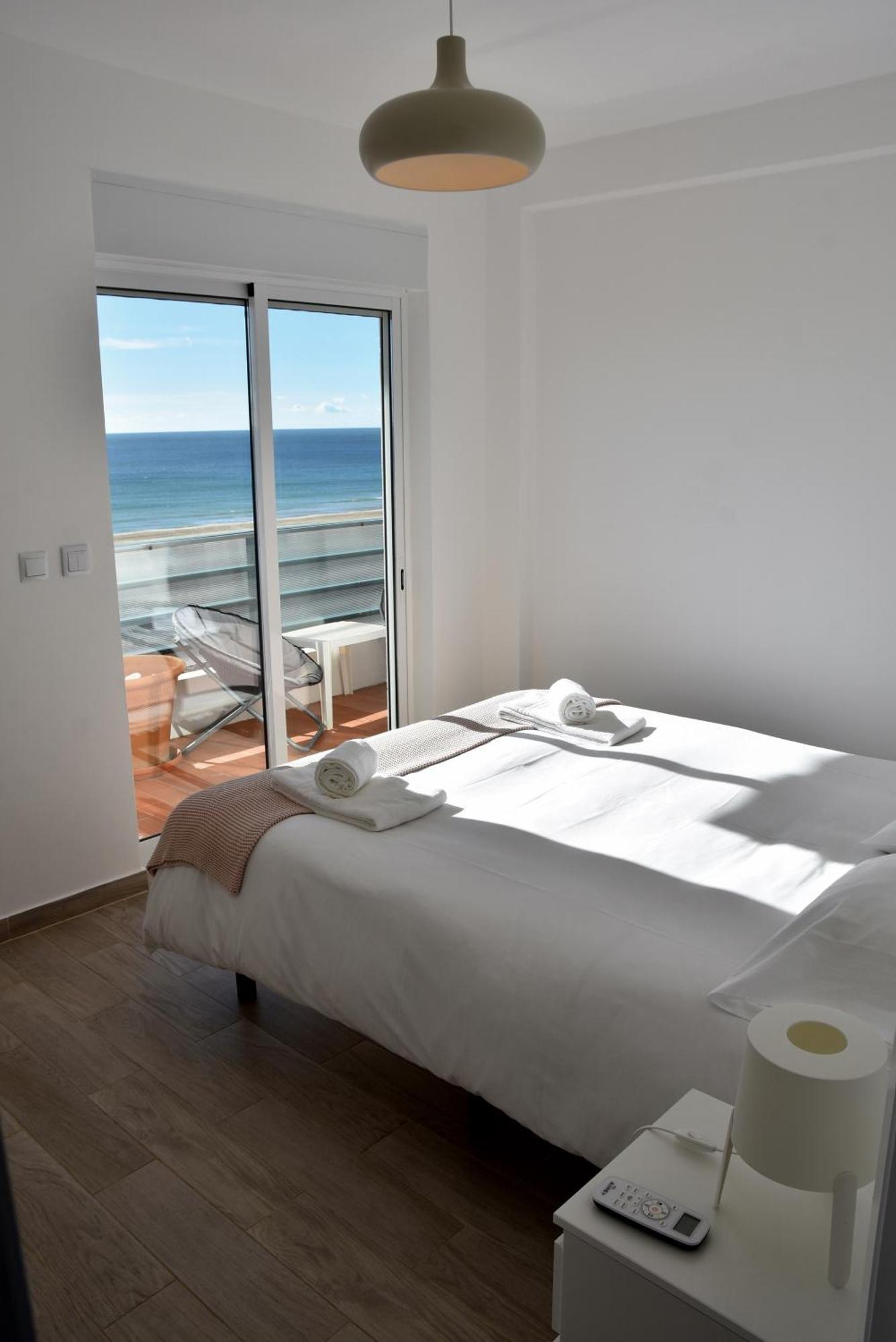 Over The Beach Monte Gordo Ngoại thất bức ảnh
